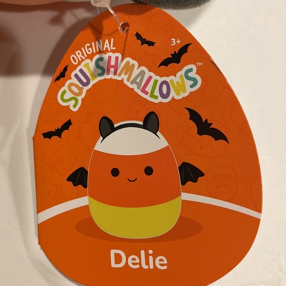 Delie Candy Corn Bat Squishmallow 2022 6/7”Halloween Plush Toy. - Picture 8 of 8